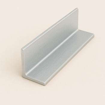 Уголок алюминиевый прессованный равнополочный 85х3х3 мм Д19ч ГОСТ 13737-90 в наличии в Волгограде